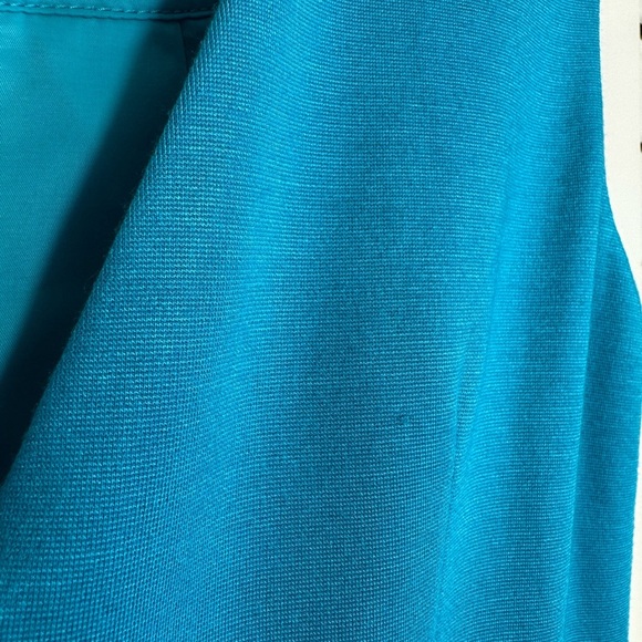 Trina Turk Blue Pleated Sheath Cocktail Dress Size 0 (26 inch waist) - Picture 4 of 8